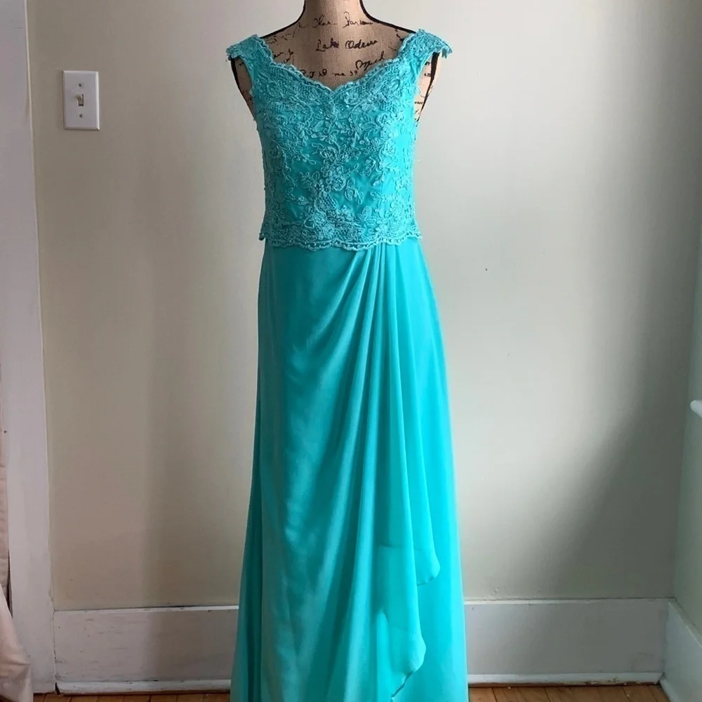 Azazi green embroidered dress size C